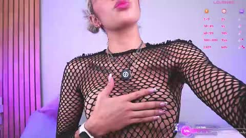 Snapshot of mia_reeves chatting on October 2025 07:53:01 PM Mia Reeves online show from October 2025 07:53:01 PM