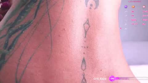 Mia Reeves online show from November 2025 06:53:02 PM