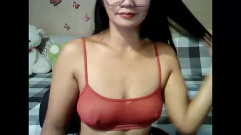 Snapshot of mia_rein chatting on February 2026 02:41:01 AM mia_rein online show from February 2026 02:41:01 AM