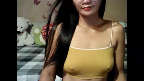 Snapshot of mia_rein chatting on February 2026 11:39:01 AM mia_rein online show from February 2026 11:39:01 AM