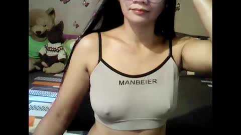 Snapshot of mia_rein chatting on March 2026 02:06:02 AM mia_rein online show from March 2026 02:06:02 AM