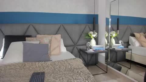 Snapshot of mia_roswell chatting on October 2025 09:23:01 PM MIA online show from October 2025 09:23:01 PM