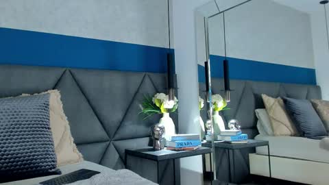 Snapshot of mia_roswell chatting on October 2025 11:51:02 PM MIA online show from October 2025 11:51:02 PM