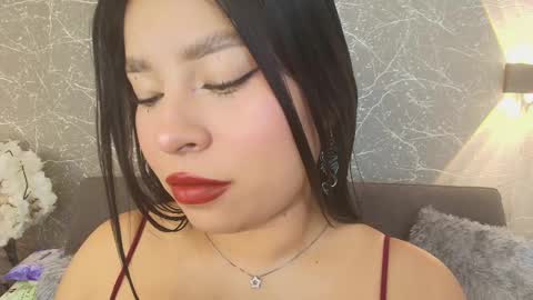 Mia Roux online show from February 2025 07:10:02 PM