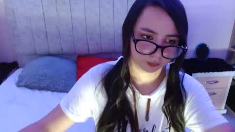 Snapshot of mia_smithl chatting on December 2024 05:26:01 AM mia_smithl online show from December 2024 05:26:01 AM