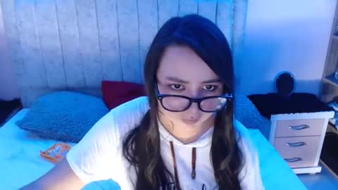 Snapshot of mia_smithl chatting on December 2024 08:54:02 AM mia_smithl online show from December 2024 08:54:02 AM