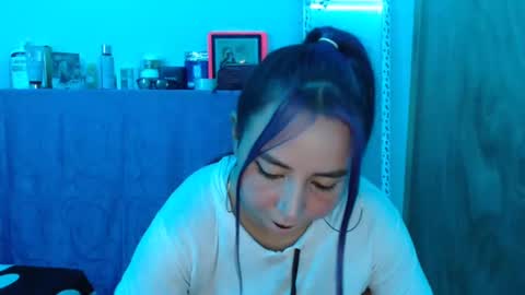 Snapshot of mia_smithl chatting on March 2025 06:37:01 AM mia_smithl online show from March 2025 06:37:01 AM