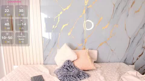 Snapshot of mia_sun14 chatting on October 2025 12:12:02 PM MIA  SUN  online show from October 2025 12:12:02 PM