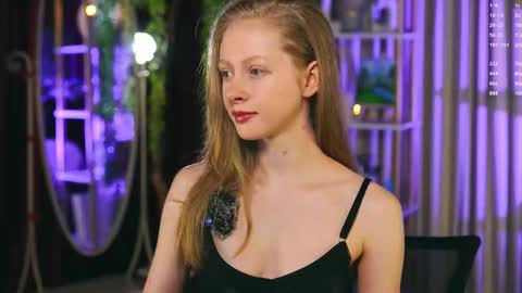 Mia online show from February 2026 04:49:01 PM