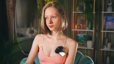 Snapshot of mia_vebes chatting on June 2026 05:37:01 PM Mia online show from June 2026 05:37:01 PM