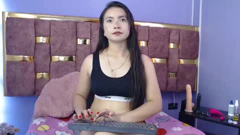 mia_wetts online show from October 2025 06:56:01 PM