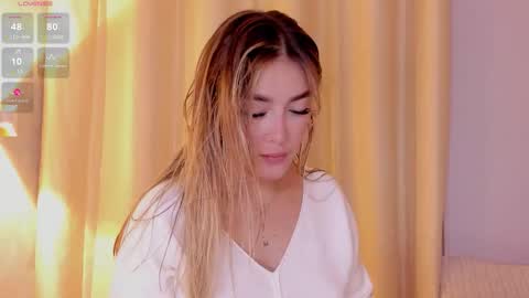 Mia White  online show from February 2026 12:56:02 PM