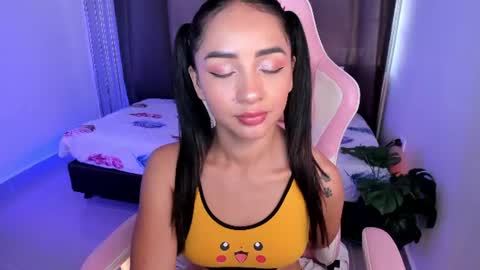 mia  nicolle online show from July 2026 02:12:01 PM