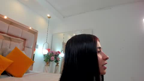 Snapshot of miaa_diamondd1 chatting on June 2026 01:31:01 PM Mia online show from June 2026 01:31:01 PM