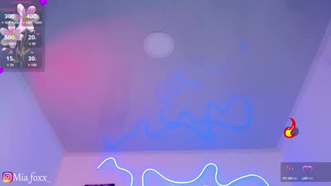 Mia online show from January 2025 09:08:02 PM