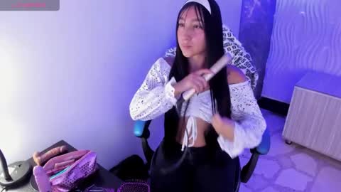       online show from October 2025 01:30:01 PM