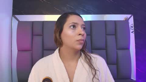 Mia online show from February 2026 12:12:01 PM