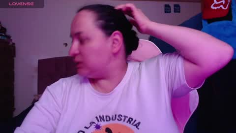 Snapshot of miaabrownn chatting on April 2026 05:25:02 AM MIA online show from April 2026 05:25:02 AM