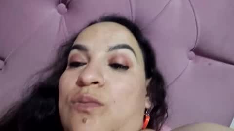 Snapshot of miaabrownn chatting on May 2026 06:19:02 AM MIA online show from May 2026 06:19:02 AM
