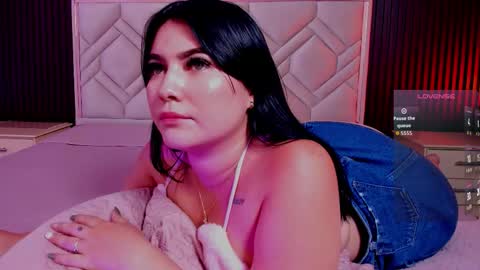 Snapshot of miaafarrel chatting on October 2025 07:36:02 PM Miaa Farrel online show from October 2025 07:36:02 PM