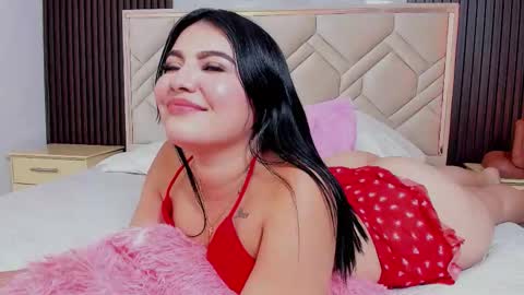 Miaa Farrel online show from December 2025 07:53:02 PM