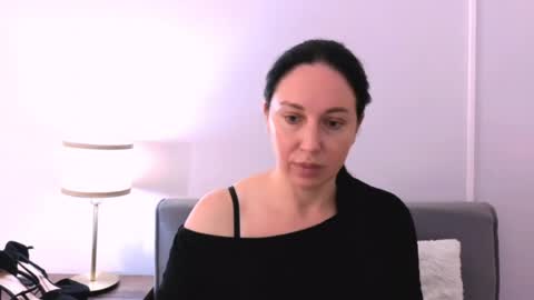 Mia online show from July 2026 04:20:02 PM