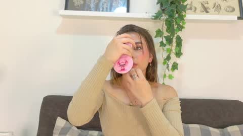 miaanderson__ online show from April 2026 12:11:02 PM