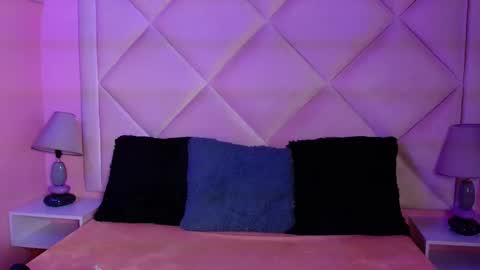 Alexandra online show from November 2025 01:43:01 PM