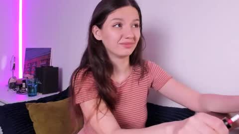 mia online show from June 2026 12:39:02 AM