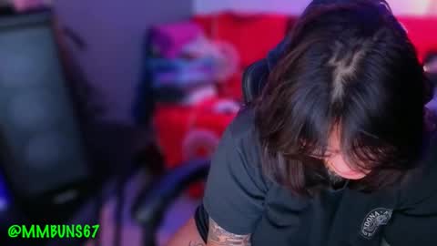 Mia online show from November 2025 02:21:01 AM