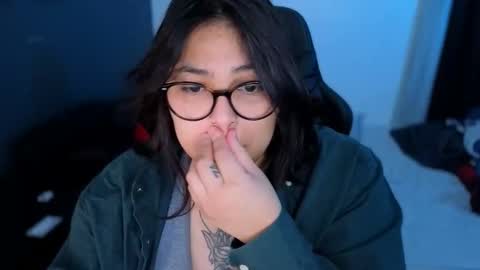 Mia online show from April 2026 02:23:01 AM