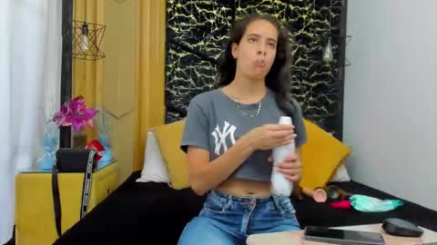 MiaCours online show from March 2026 07:07:01 PM