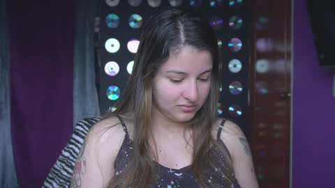 Snapshot of miadimota chatting on May 2026 03:18:02 PM Mia online show from May 2026 03:18:02 PM