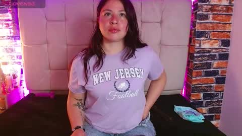 Snapshot of miadoll303av chatting on October 2025 03:47:02 AM miadoll303av online show from October 2025 03:47:02 AM