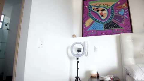 Mia online show from February 2025 09:06:02 PM