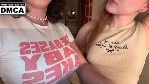 Snapshot of miafleur chatting on May 2026 10:27:02 PM Mia online show from May 2026 10:27:02 PM