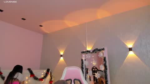 Snapshot of miagomez1 chatting on December 2024 01:33:01 PM Mia Gomez online show from December 2024 01:33:01 PM