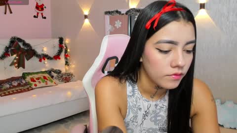 Snapshot of miagomez1 chatting on December 2024 12:24:01 PM Mia Gomez online show from December 2024 12:24:01 PM