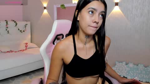 Snapshot of miagomez1 chatting on January 2025 01:41:02 PM Mia Gomez online show from January 2025 01:41:02 PM