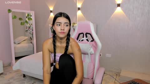 Snapshot of miagomez1 chatting on February 2025 02:21:02 PM Mia Gomez online show from February 2025 02:21:02 PM