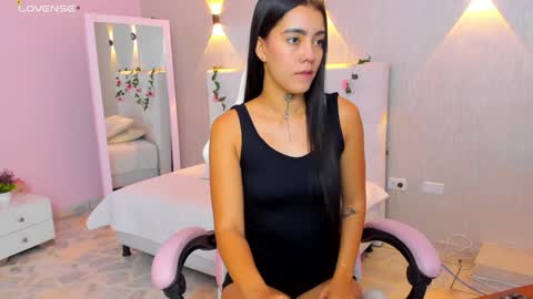 Snapshot of miagomez1 chatting on February 2025 02:37:01 PM Mia Gomez online show from February 2025 02:37:01 PM