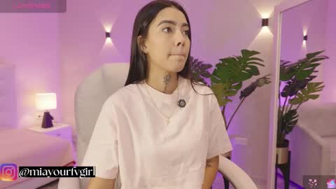 Snapshot of miagomez1 chatting on October 2025 12:27:02 PM Mia Gomez online show from October 2025 12:27:02 PM