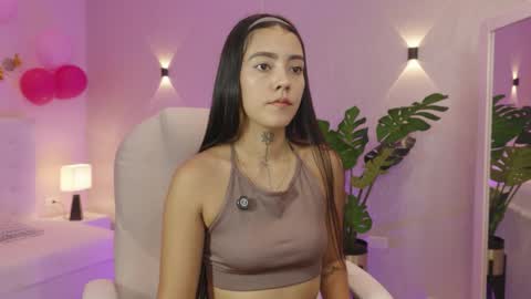 Mia Gomez online show from November 2025 01:44:02 PM
