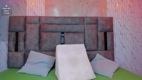 Snapshot of miah_palacio chatting on September 2025 04:01:01 AM MIAH PALACIO online show from September 2025 04:01:01 AM