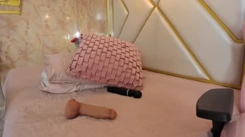 Miah  online show from February 2025 05:53:01 AM