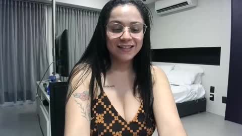 Ms Mia  Owner Of  Your Mind online show from February 2025 02:42:02 AM