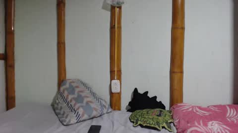 Snapshot of miahells chatting on March 2025 12:09:02 AM Mia Sam online show from March 2025 12:09:02 AM