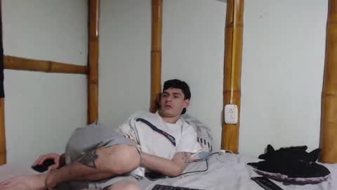 Snapshot of miahells chatting on March 2025 04:36:02 AM Mia Sam online show from March 2025 04:36:02 AM