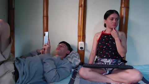 Snapshot of miahells chatting on March 2025 07:25:01 PM Mia Sam online show from March 2025 07:25:01 PM