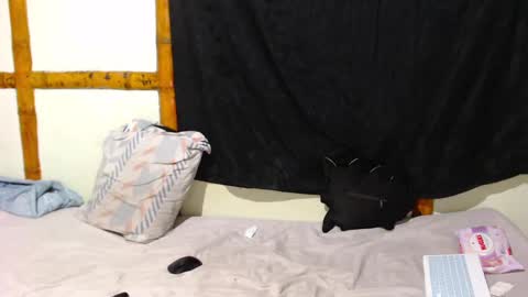 Snapshot of miahells chatting on September 2025 03:08:01 AM Mia Sam online show from September 2025 03:08:01 AM